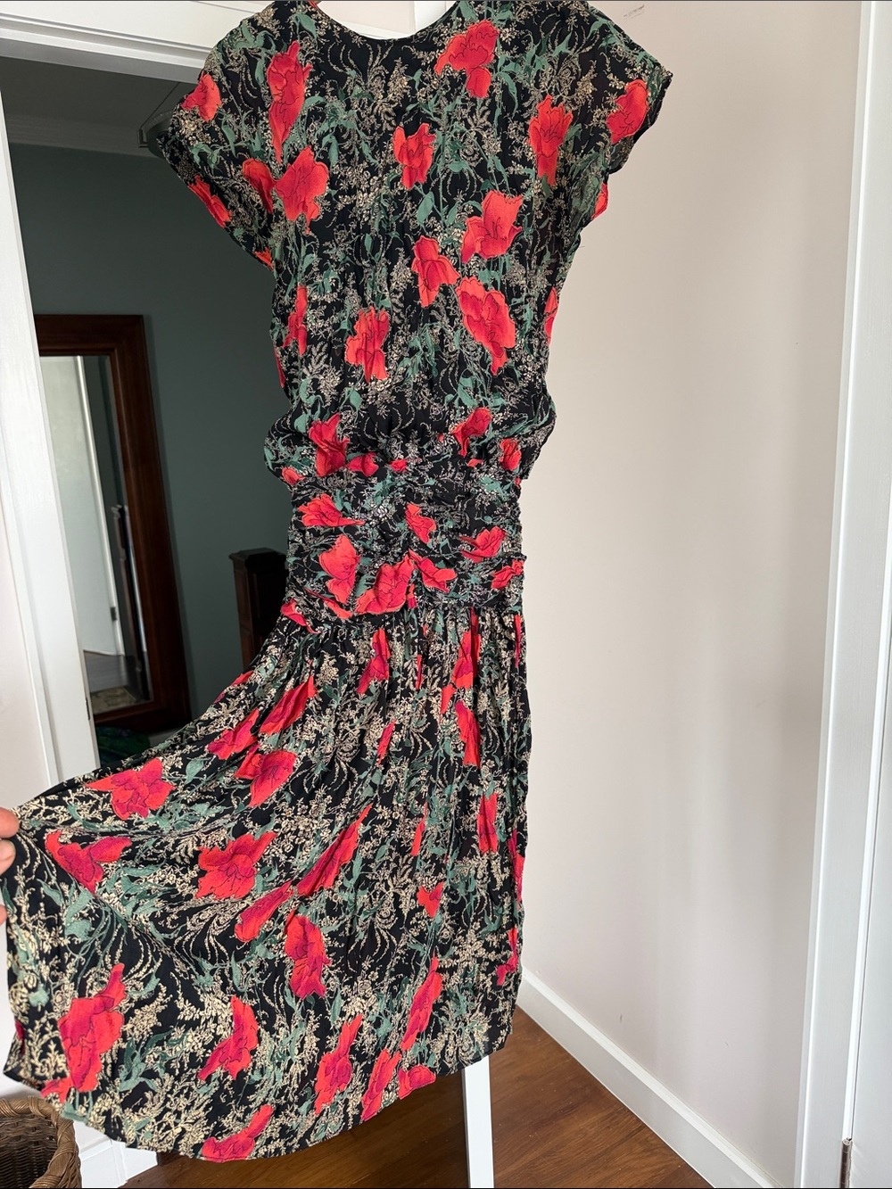 This vintage John Roberts rayon short sleeve dress size 11